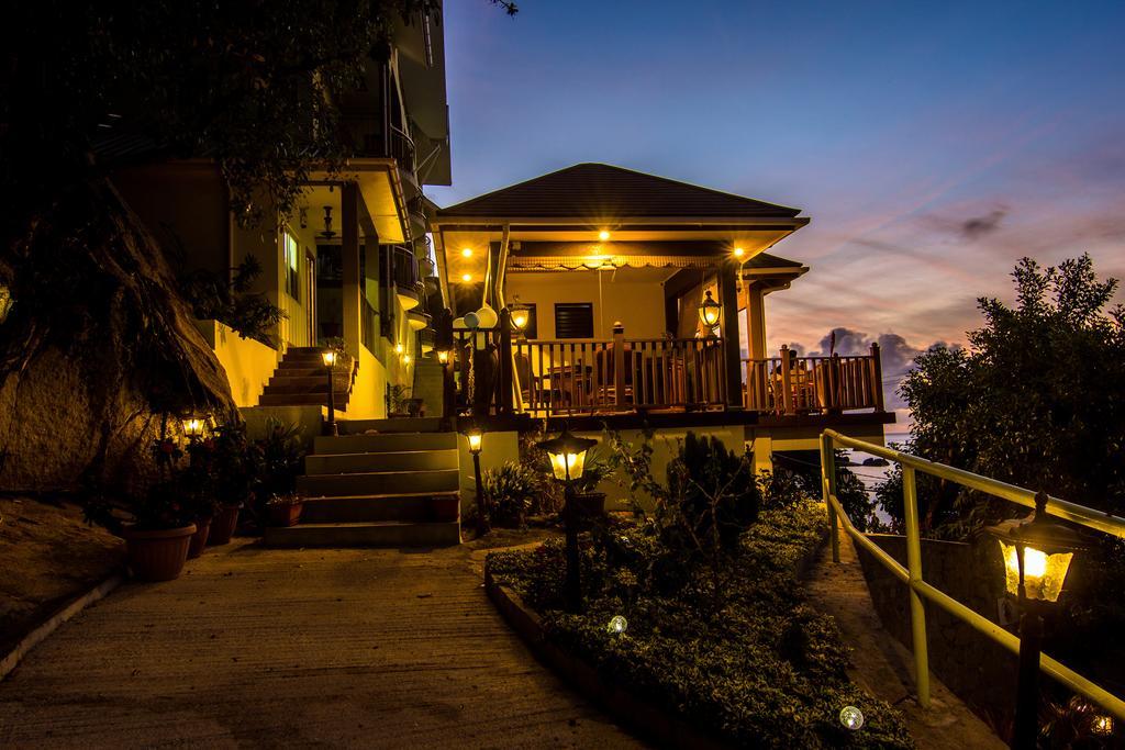 Treasure Cove Hotel & Restaurant Бель-Омбр Экстерьер фото