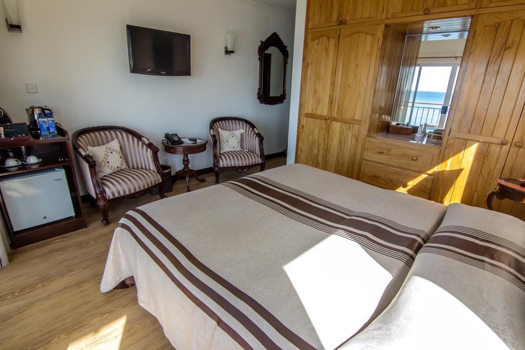 Treasure Cove Hotel & Restaurant Бель-Омбр Экстерьер фото